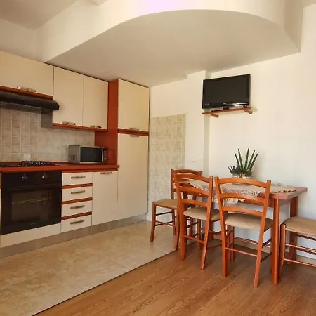 Anuska アパート *