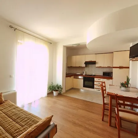 דירה Anuska קאבטאט